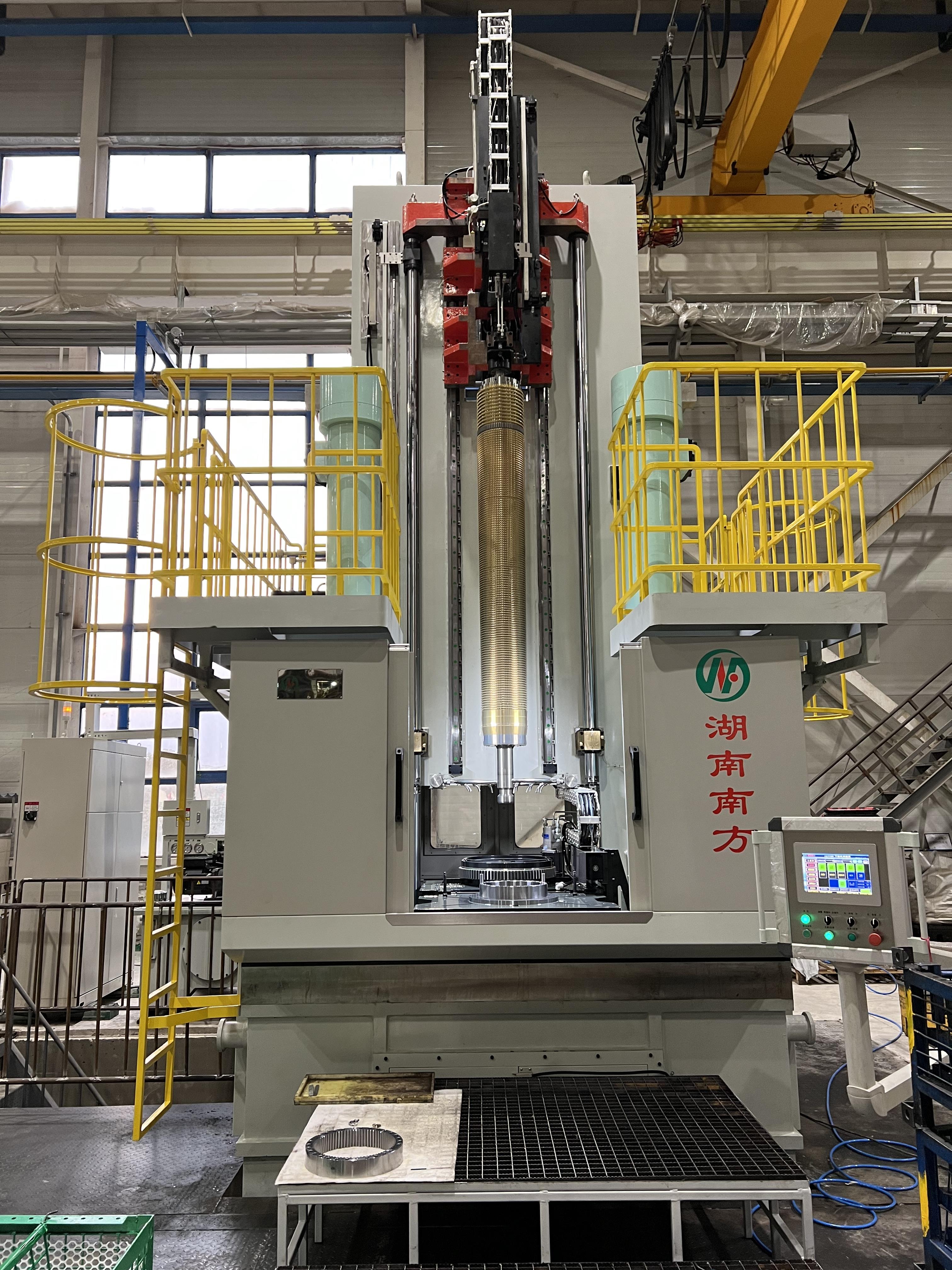 LG55100下拉式(shi)内拉床（大(da)噸位）