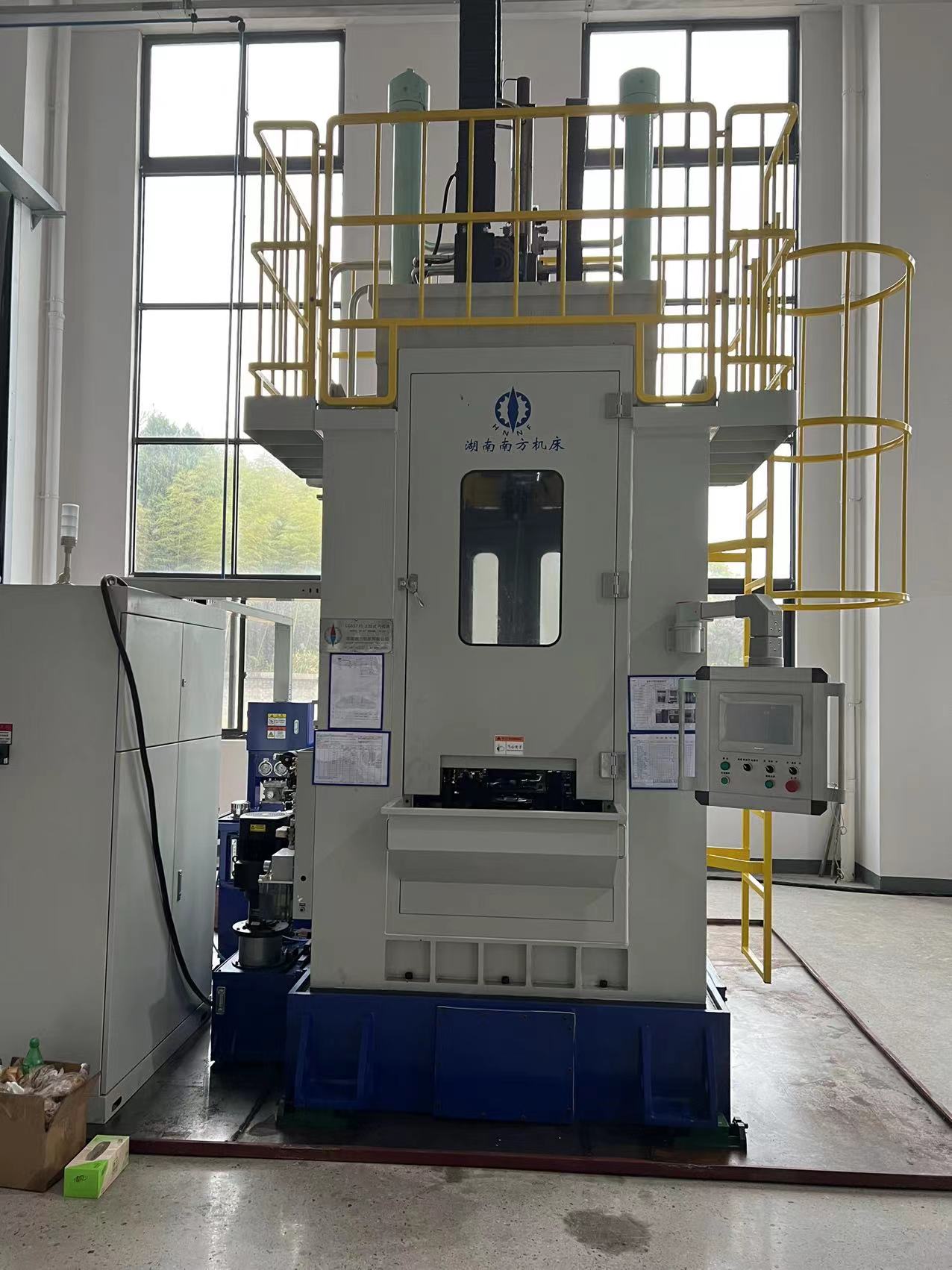 LG55710雙導(dao)柱上(shang)拉式(shi)立式(shi)内拉(la)床